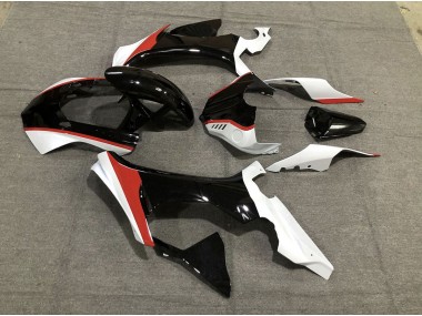 Gloss Red Black and White 2015-2019 Yamaha R1 Motorcycle Fairing